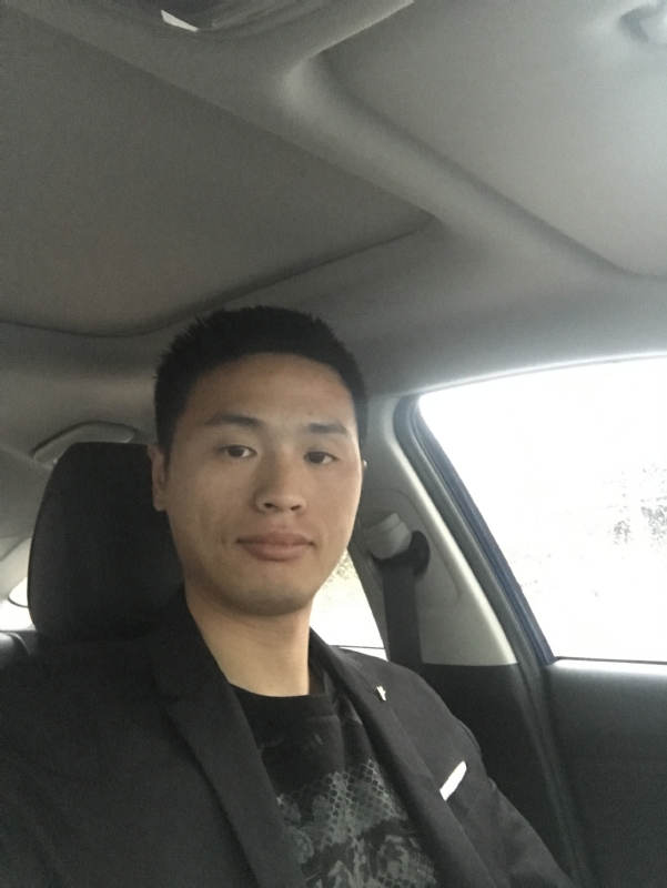 向前走的第一张照片--德化征婚网