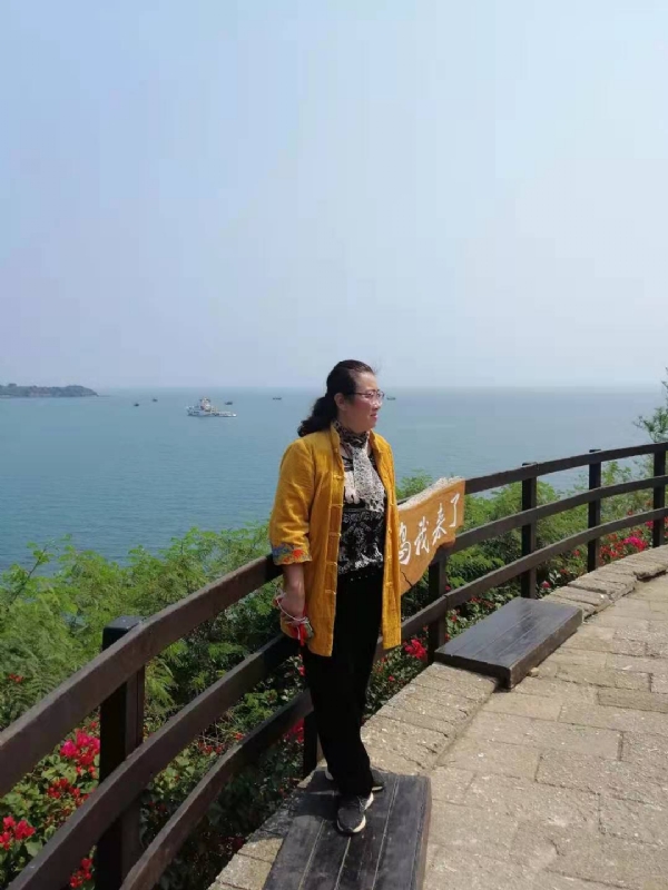 曦若半秋的第一张照片--德化征婚网