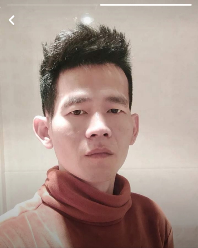 白了少年头的第一张照片--德化征婚网