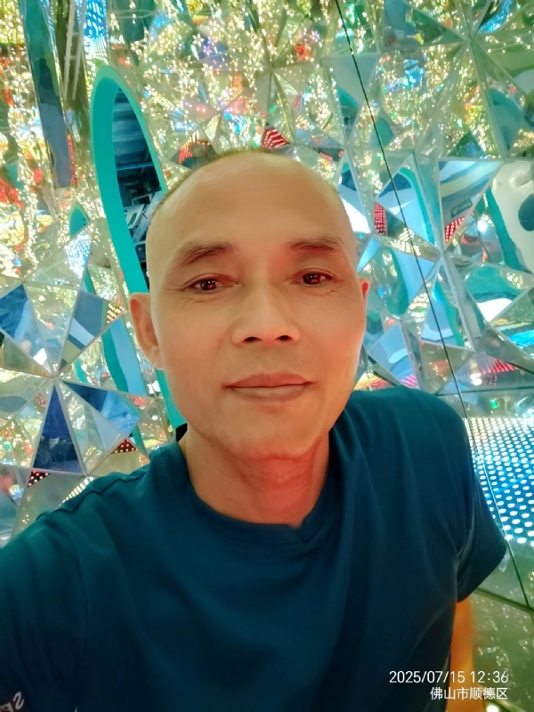 阿里睡不着的第二张照片--德化征婚网